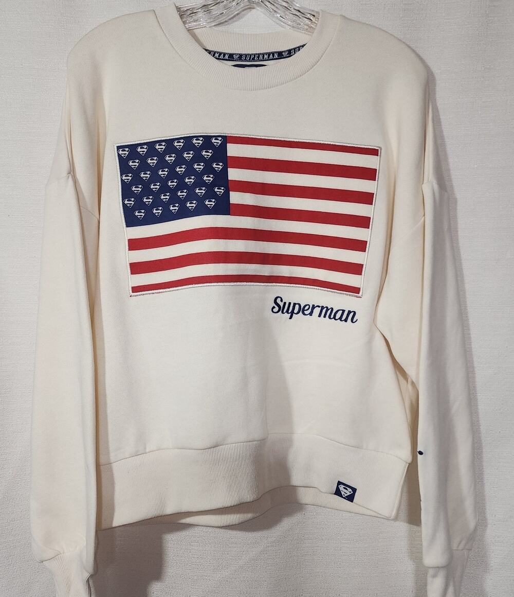Superman sweatshirt women's Large NWT